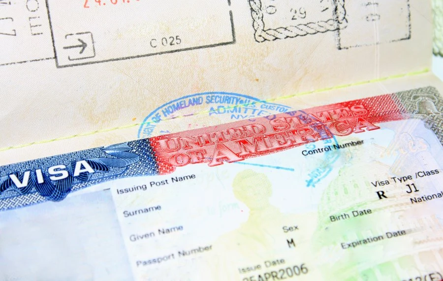 Visa J1 Mỹ là gì? Khám Phá Lợi Ích và Quy Trình Xin Visa 6 Hình minh họa