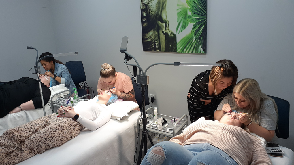 Học Nghề Chăm Sóc Sắc Đẹp Tại Úc: Khám Phá Cơ Hội Nghề Nghiệp Tiềm Năng 6 Du học