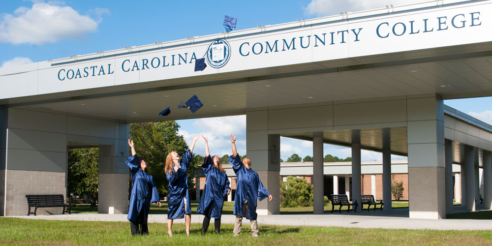 community college mỹ là gì