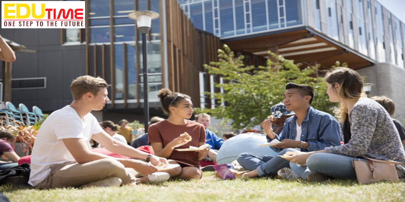 Người Giám Hộ Cho Du Học Sinh Dưới 18 Tuổi Tại New Zealand: Vai Trò và Quy Định Quan Trọng 4 người giám hộ cho du học sinh dưới 18 tuổi tại new zealand