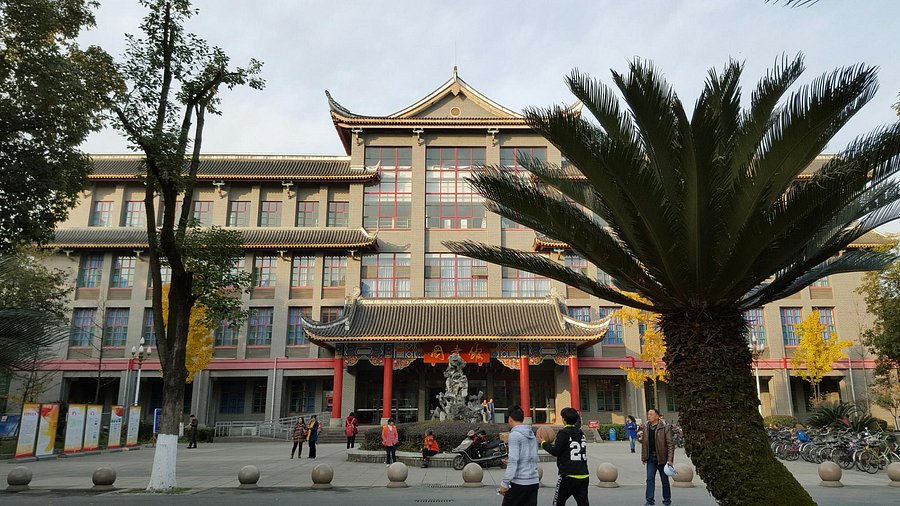 Review Sichuan University: Chất lượng giảng dạy và cơ hội nghề nghiệp 2 Review Sichuan University